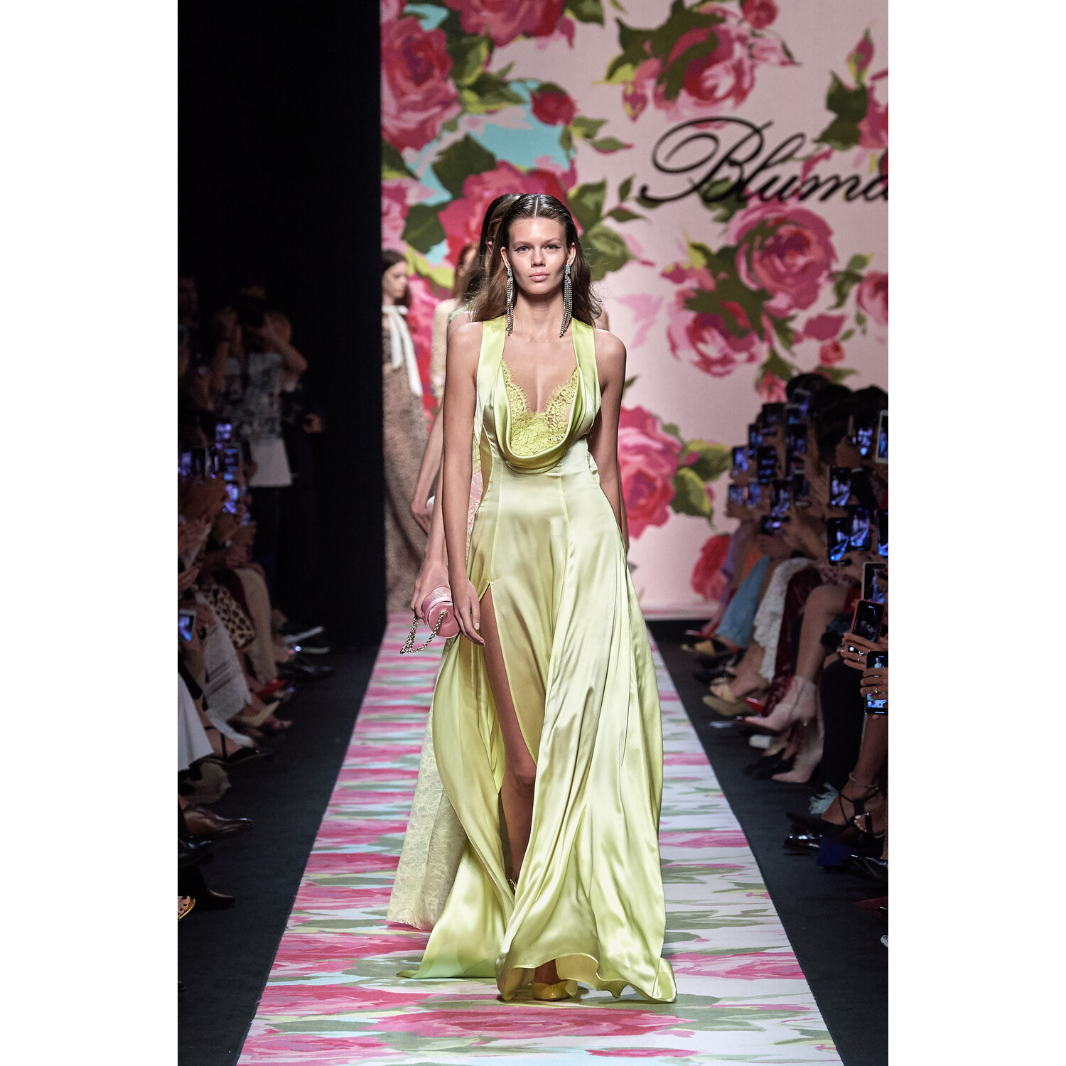Фото Blumarine Spring 2020 / Blumarine весна-лето 2020 / Неделя моды: Милан